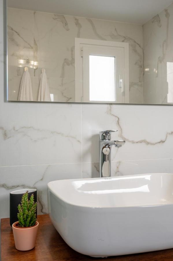 Stunning 2-Bedrooms Apartment In The Heart Of Athens Atenas Exterior foto